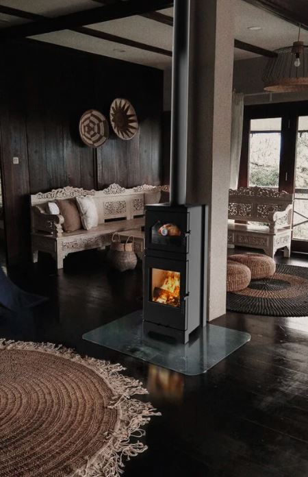 Kominek wolnostojący z funkcją piekarnika HITZE LYNX O 6.5kW